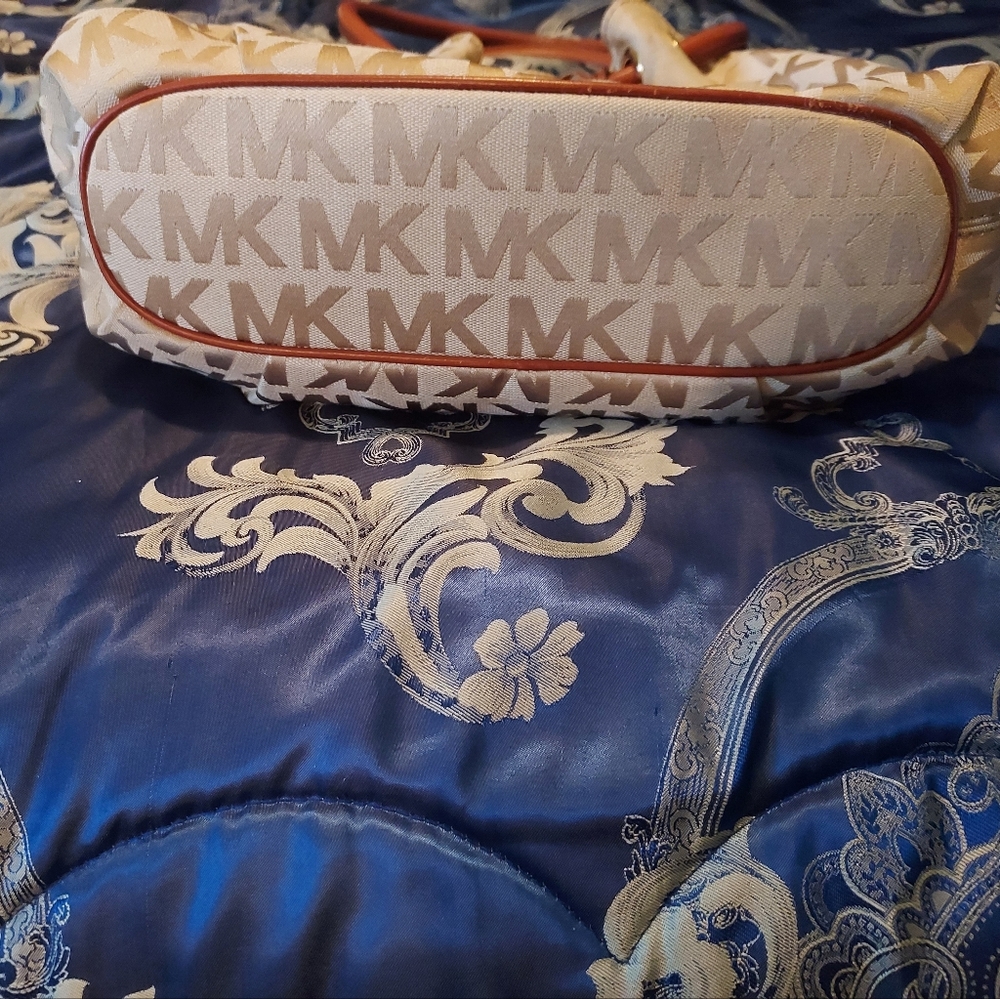 Michael Kors tote